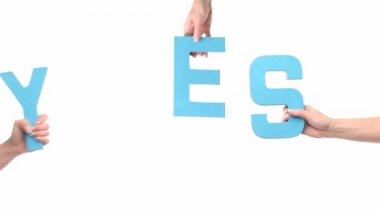 Evet holding harfler erkek eller