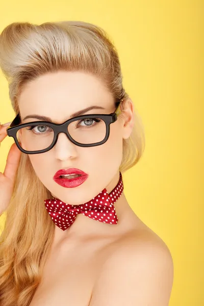 Glamoureuze retro blonde fotomodel — Stockfoto