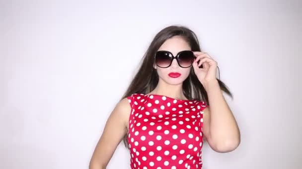 Polka pois robe fille — Video