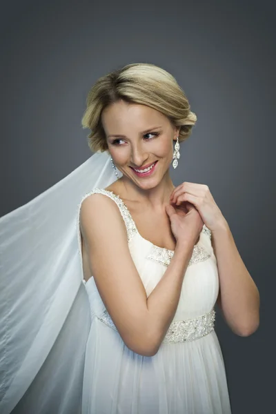 Beautiful bride — Stock Photo, Image