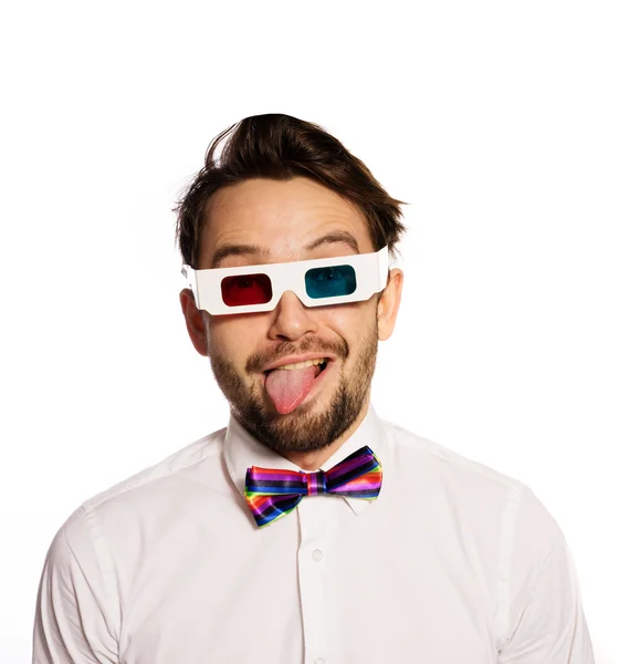 Grave jovem vestindo óculos 3d — Fotografia de Stock