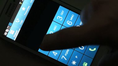 Acil durum telefon görüşmesi 112
