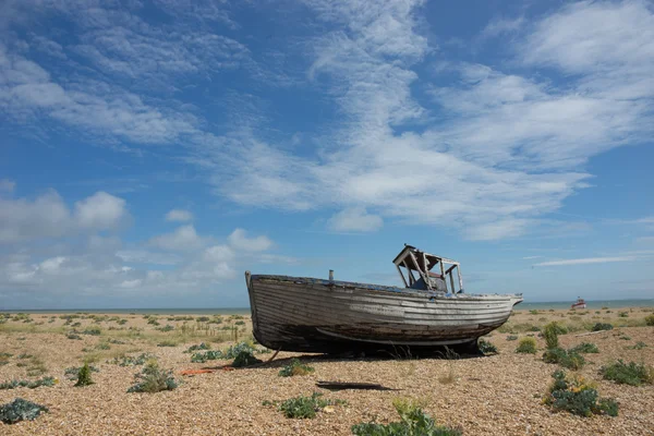 Abandoned fishing boat at Dungeness. — Stock Photo, Image