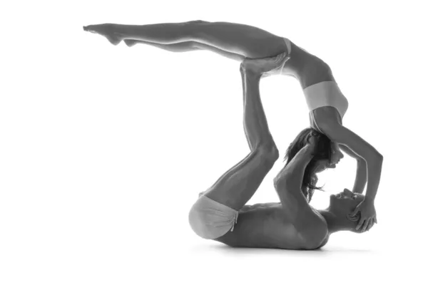 Young Couple Doing Yoga — Stock Photo, Image