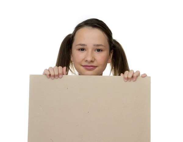 Menina na moda segurando um cartão em branco — Fotografia de Stock