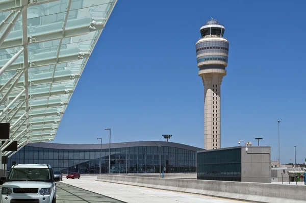 Flughafen-Kontrollturm. — Stockfoto