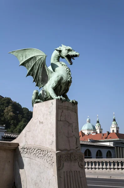 Dragon Bridge, Любляна . — стоковое фото