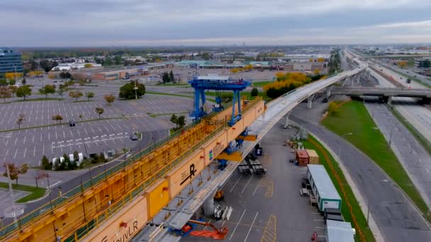 カナダ モントリオール発 2021年10月11日 モントリオール大都市圏の主要公共交通機関である新しい自動化されたライトレールネットワーク Rem Reseau Express Metropolitain の建設現場 — ストック動画