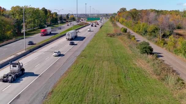 Antenn Klipp Kanadensiska Highway Montreal Förorter — Stockvideo