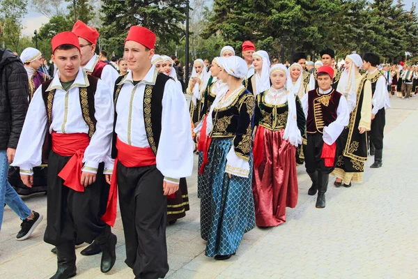 Mariupol Ukraine Sept Defile Participants Greek Ethnic Festival Mega Yorty — Stock Photo, Image