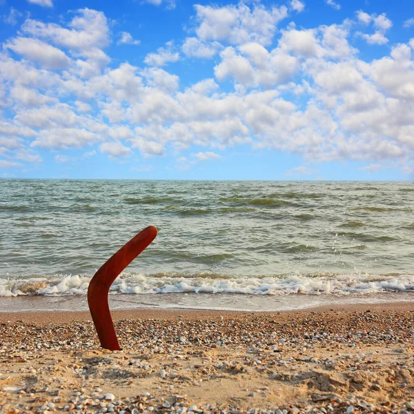 Australian Boomerang Praia Tropical Contra Onda Mar Céu Azul — Fotografia de Stock