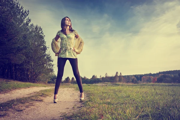 Sexy Brunette Woman Standing on the Road — Stock Photo, Image