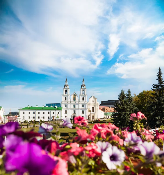 Kathedraal van de Heilige Geest in minsk, Wit-Rusland — Stockfoto