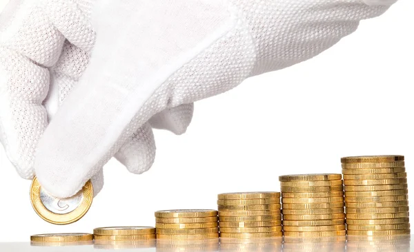 Man met handschoenen geld tellen — Stockfoto