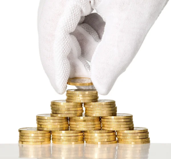 Man met handschoenen geld tellen — Stockfoto