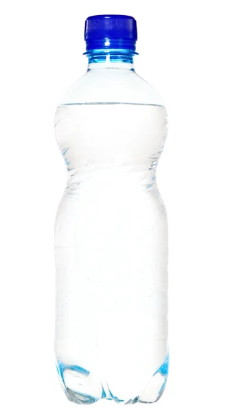 Botella de agua mineral blanca con corcho azul — Foto de Stock