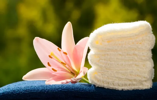 Towels with flower — Stock Photo, Image