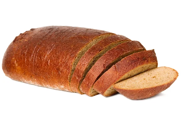 Mörkt bröd med några skivade bitar — Stockfoto