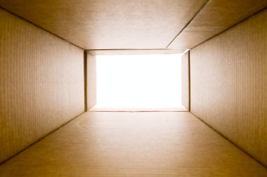 boş kağıt kutusu açıldı