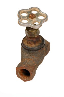 eski paslı kahverengi boru vinç ile