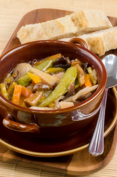 Buharda pişmiş sebzeler.