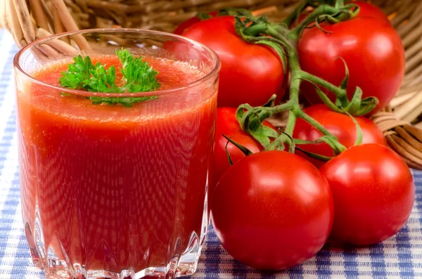 Suco de tomate fresco Fotos De Bancos De Imagens