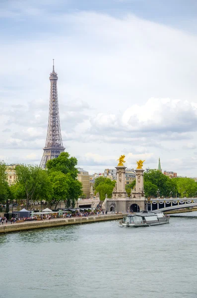 París con Torre Eiffel —  Fotos de Stock