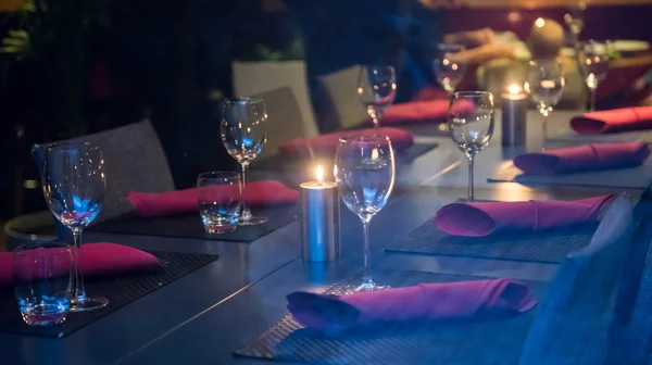 gözlük Restoran ayarla