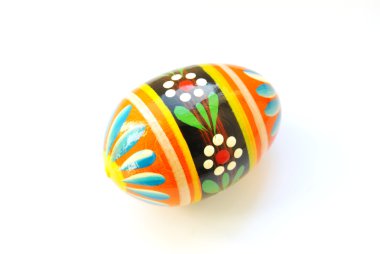 ahşap dekore edilmiş Paskalya yortusu yumurta