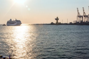 bağlantı noktası alanına gelecek büyük cruise liner