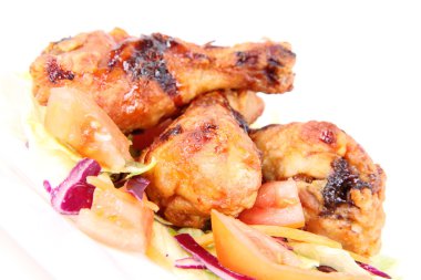 Kızarmış tavuk bacağı.