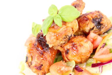 Kızarmış tavuk bacağı.