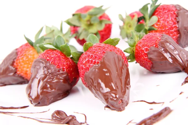 Φράουλες καλυμμένες με σοκολάτα — Φωτογραφία Αρχείου
