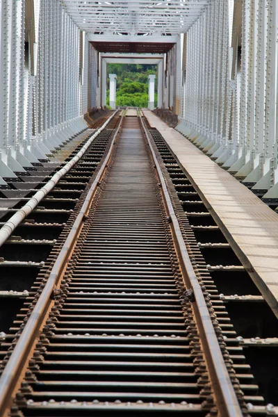 Puente de acero para tren —  Fotos de Stock