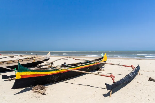 Malagasy outrigger canoes — Stock Photo, Image