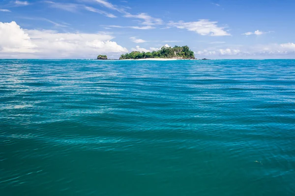 Deserted island — Stock Photo, Image