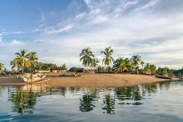 Typická Africká vesnice — Stock fotografie