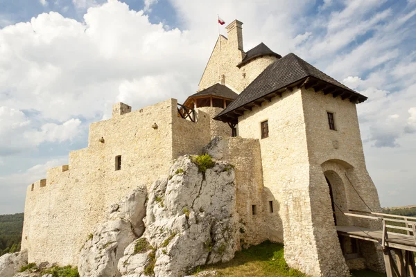 Jura regionen - bobolice castle. — Stockfoto