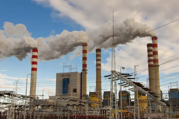 Central eléctrica de carbón en Polonia, Europa . — Foto de Stock