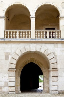 pieskowa skala Saray kapısı