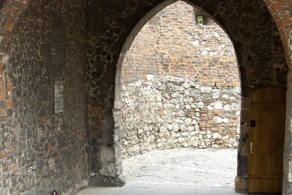 Porten till benediktinerklostret - tyniec, Polen — Stockfoto