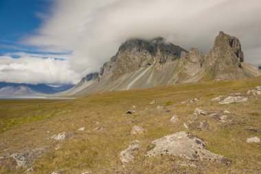 Bulutlu gün - hvalnes sahil İzlanda.