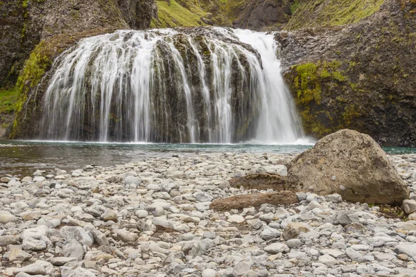 Potoka górskiego - Islandia. — Zdjęcie stockowe