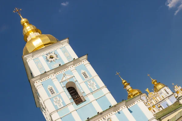 Svatý michael zlacené ruské ortodoxní klášter - Kyjev, Ukrajina. — Stock fotografie