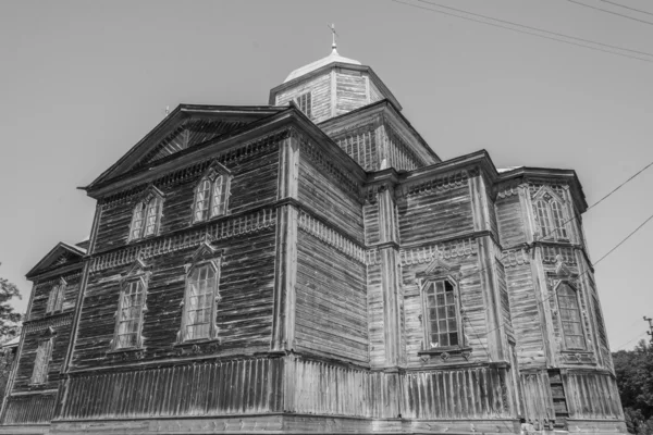 Pobirka in der nähe von uman alte hölzerne orthodoxe kirche - ukraine, europa. — Stockfoto