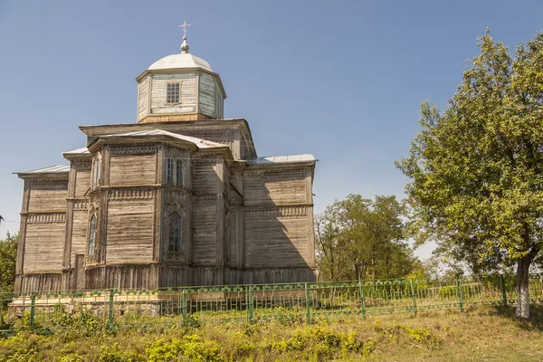 Pobirka perto de Uman velha igreja ortodoxa de madeira - Ucrânia, Europa . — Fotografia de Stock