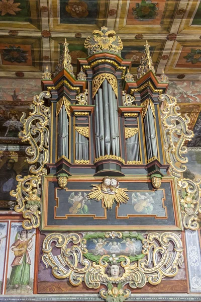 Orgel in st john the baptist church - orawka, poland. — Stockfoto