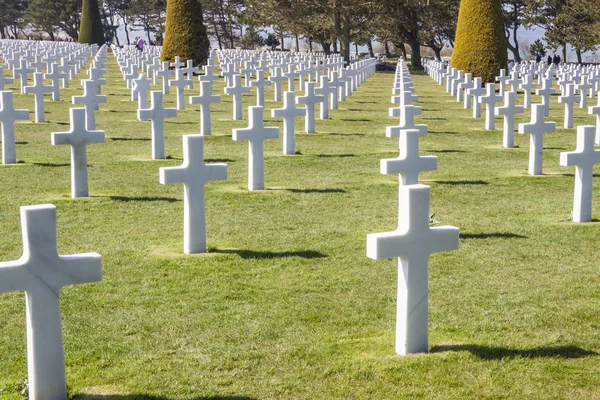 Vojenský hřbitov - omaha beach, Normandie Francie. — Stock fotografie