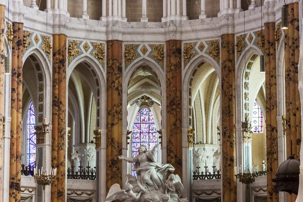 Interior of Cathedral Our Lady of Chartres (Cathédrale Notre-Da — Stock Photo, Image