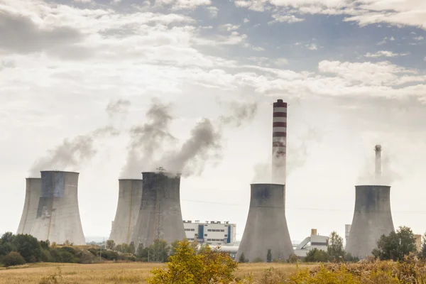 Теплоэлектростанция на угле - Польша — стоковое фото
